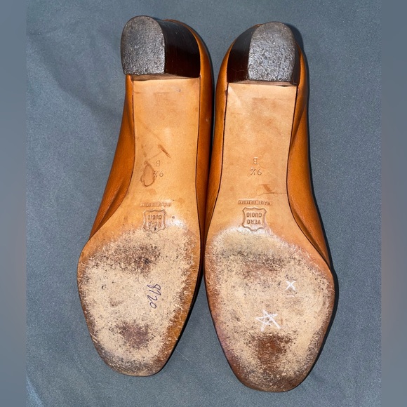 Salvatore Ferragamo Vintage Loafer Pumps Kitten Heel 100% Leather Tan, size 9.5 - Picture 7 of 8